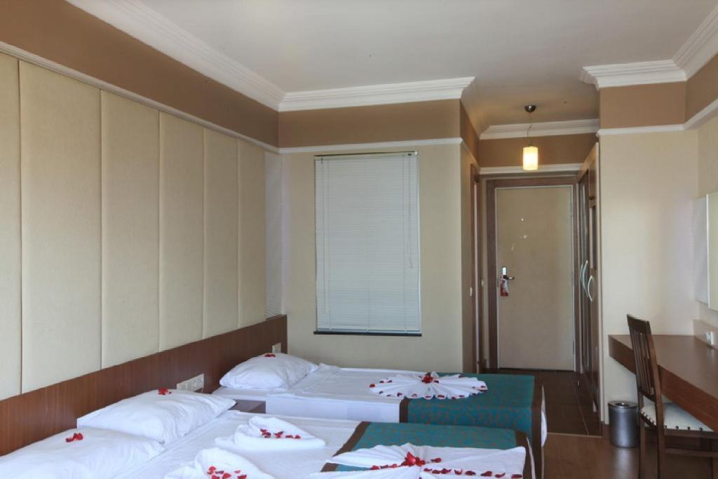 Tac Premier & Ośrodek wypoczynkowy 4*